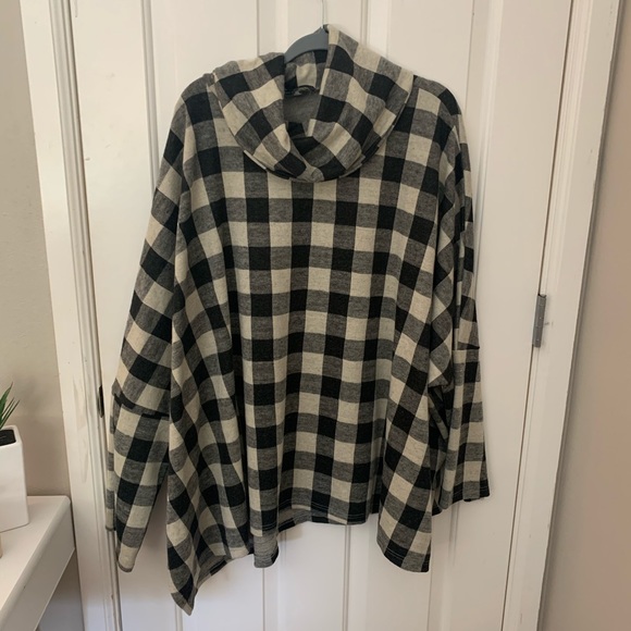 Suzanne Betro poncho top! - Picture 3 of 3